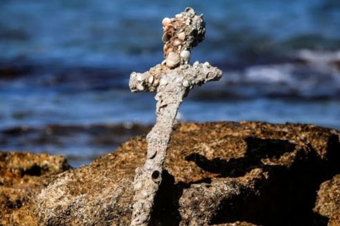 Penemuan Pedang dari Tentara Perang Salib Berusia 900 Tahun di Lepas Pantai Israel