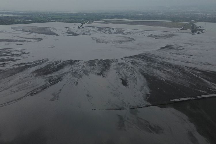 Volume Lumpur Sidoarjo Kian Dekati Puncak, Tanggul Ditinggikan, Warga Was-was
