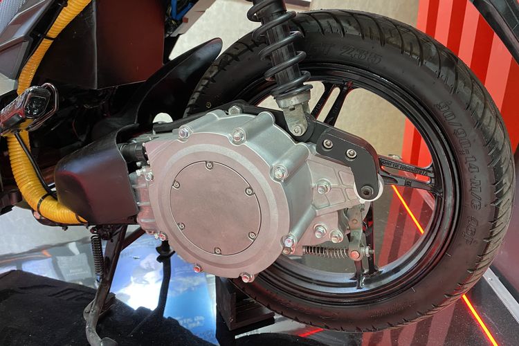 Dinamo motor listrik buatan PT Musashi Auto Parts Indonesia (MAP-IN), konfigurasinya Side-drive