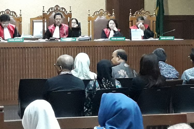 Pengusaha money changer bersaksi di sidang kasus korupsi pengadaan e-KTP di Pengadilan Tipikor Jakarta, Senin (5/3/2018).