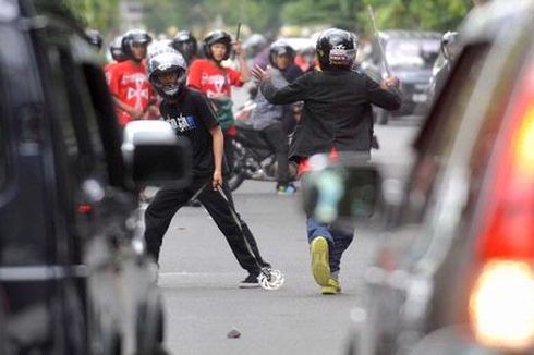 Mau Tawuran, Pelajar Digebukin Warga