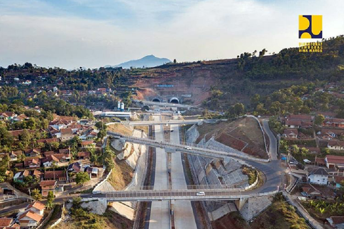 Tol Cileunyi-Sumedang-Dawuan (Cisumdawu).