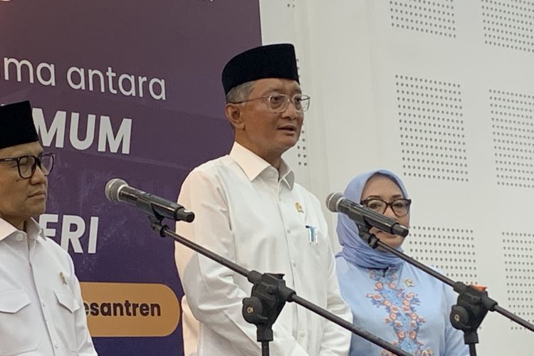 Menteri Pekerjaan Umum (PU) Dody Hanggodo di Kantor Kemenko PM, Jakarta Pusat, Selasa (14/10/2025).