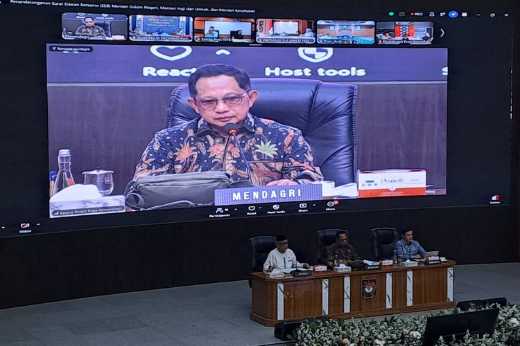 Minister of Home Affairs Highlights Hajj Brokers and Queue Jumping Practices, Biometric Verification as a Solution