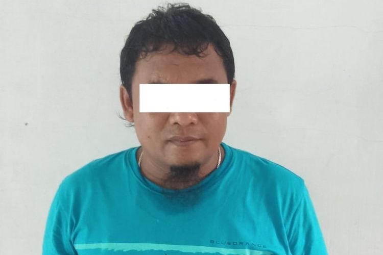 Salah satu pemodal tambang emas ilegal di kawasan TNBG berinisial MSN yang diamankan penyidik Balai Gakkum KLHK Wilayah Sumatra, Rabu (15/2/2023). 