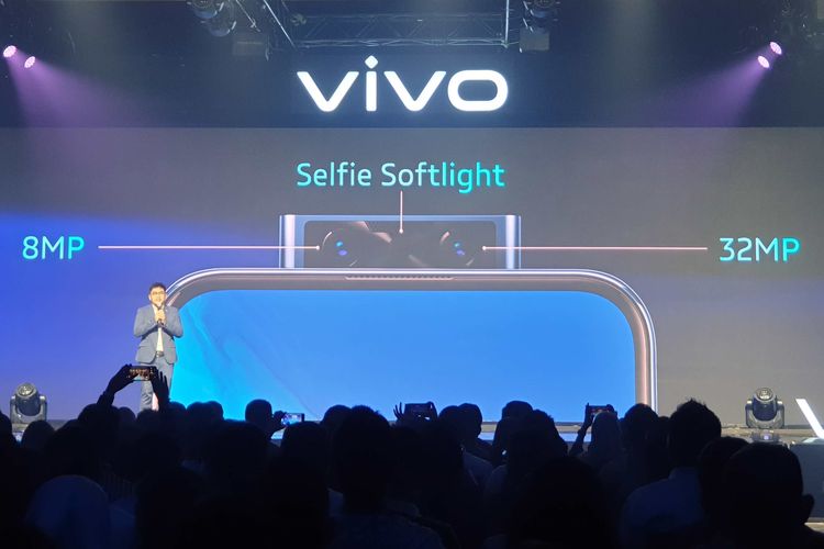 Vivo V17 Pro dibekali kamera selfie pop-up dengan dua lensa. 