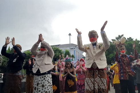 Peringati HUT Jateng, Ganjar Pamer Jalan Provinsi hingga Pertumbuhan Ekonomi