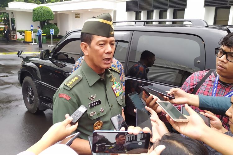 Kepala BNPB Doni Munardo saat ditemuidi Kantor Kementerian Pertahanan, Jalan Medan Merdeka Barat, Jakarta Pusat, Kamis (23/1/2020).