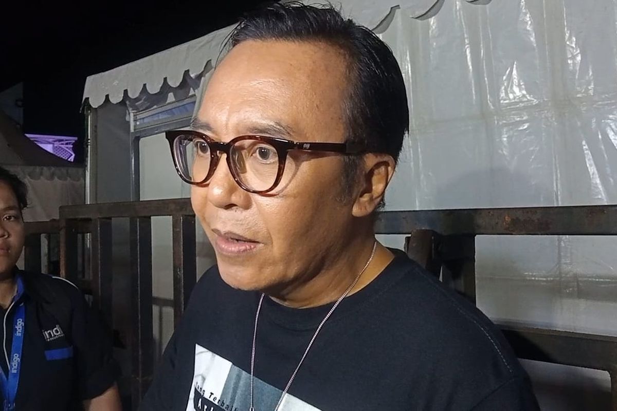 Penyanyi Ari Lasso saat ditemui usai menghadiri Konser Indosia28est, Selasa (10/1/2023).