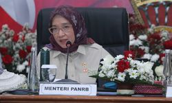 Menteri Rini Tekankan Digitalisasi Koperasi Merah Putih, Penggerak Ekonomi dari Desa