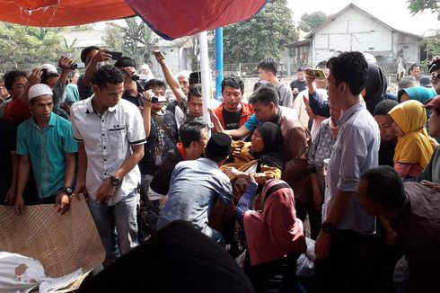 Tiga Anaknya Tewas dalam Kecelakaan Karawaci, Ibunda Terpukul