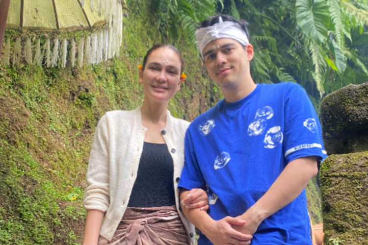 Makna Kain Melukat Luna Maya dan Maxime yang Dibuat Asri Welas