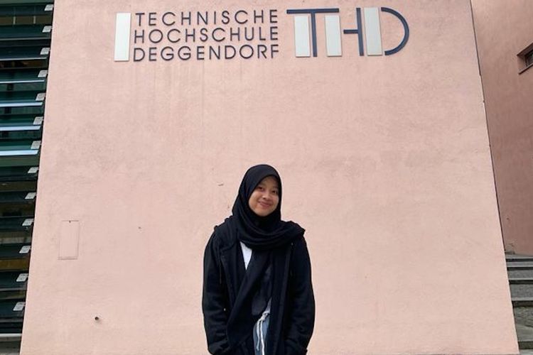 Amanda Debi Arafah saat berada di Deggendorf Institute of Technology, Jerman.