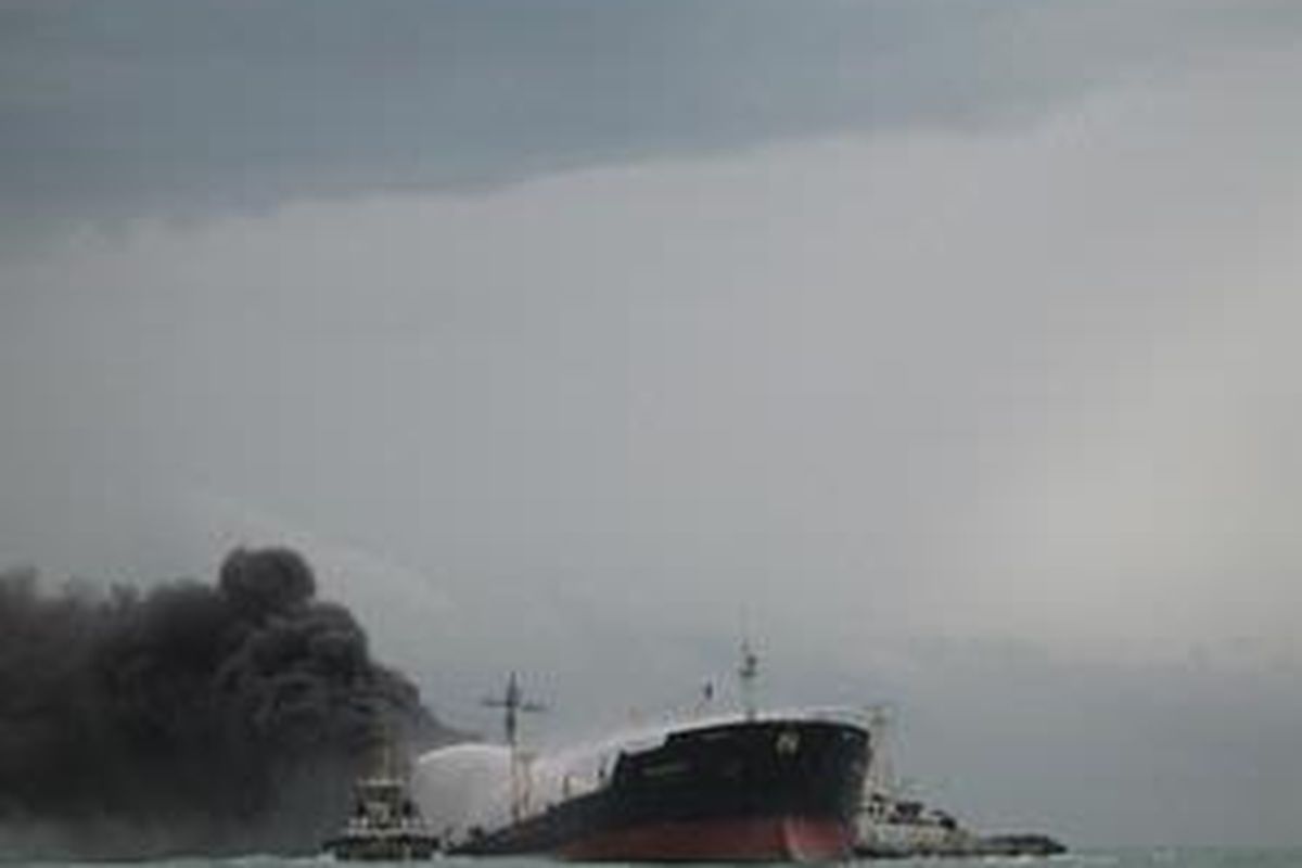 Kapal Motor Tanker Pendopo milik Pertamina yang terbakar sejak 10 hari lalu, mulai bisa dikendalikan. Asap dan api masih sempat muncul pada Rabu (6/2) sekitar pukul 11.00, namun sekitar pukul 13.00, asap dan api menghilang lagi. Kapal ini membawa muatan naphtha sebanyak 15.000 kilo liter.