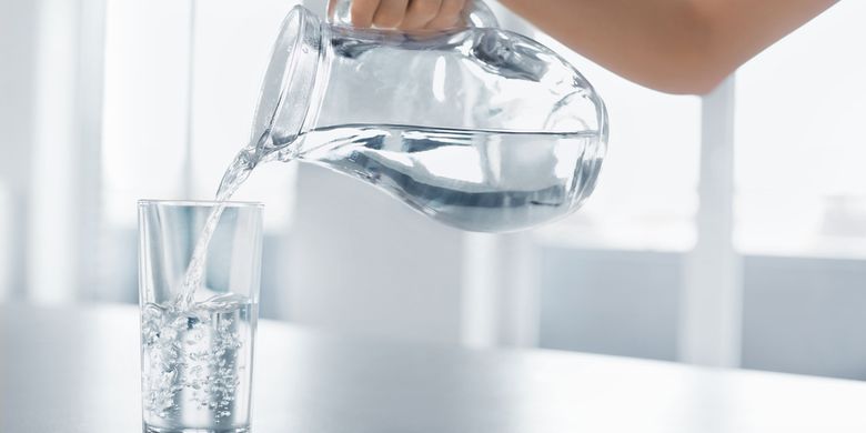 Soyez vigilant, ne pas boire suffisamment d’eau peut provoquer des calculs dans les voies urinaires