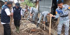 Kementerian KP Terjunkan Penyuluh Perikanan hingga Taruna untuk Bantu Korban Banjir Bandang di Sumbar