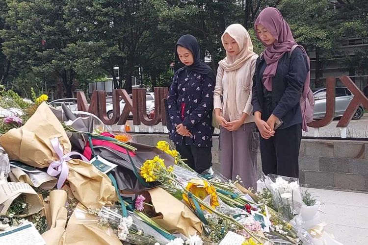 Silih Berganti datang ke Patung Dewi Keadilan, Mahasiswa UGM: Semoga Keadilan Menjemput Argo