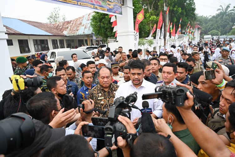 Kabut Asap Selimuti Sumut, Bobby Instruksikan Siswa Belajar Jarak Jauh