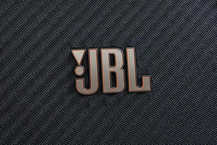 JBL Rilis Speaker Unik Vienna, Bisa Tampilkan Lirik Lagu di Layar