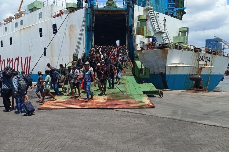 Antisipasi Lonjakan Pemudik, Pelabuhan Tanjung Perak Surabaya Tambah Armada  Kapal Jadi 39 Unit