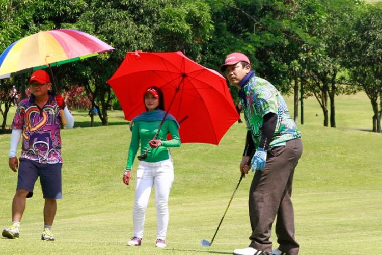 Walikota Semarang Hendrar Prihadi, Minggu (14/5/2017), menutup Turnamen Golf Walikota Cup 2017” yang digelar sejak Sabtu (13/5/2017) kemarin di Gombel Golf.