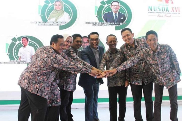 Ketua Umum BPD Hipmi Jabar periode 2020-2023, Surya Batara Kartika (kedua dari kanan) membantah kabar miring Musda XVI Hipmi Jabar abaikan status siaga Covid-19.