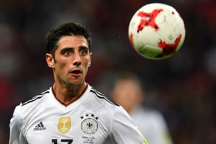 Gelandang Jerman, Lars Stindl, mencetak satu gol pada pertandingan Piala Konfederasi kontra Cile di Kazan,, Minggu (22/6/2017). 