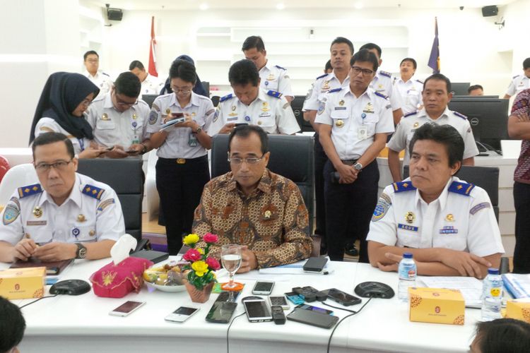 Menteri Perhubungan, Budi Karya Sumadi saat ditemui di Kantor Kemenhub, Jakarta, Selasa (5/9/2017). 