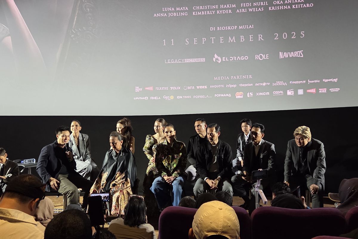 Filmmakers dan cast film Sukma menghadiri konferensi pers di kawasan Gandaria, Senin (8/9/2025)