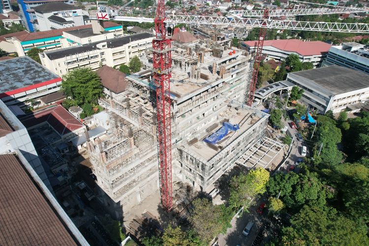 Proyek pembangunan Gedung Ibu dan Anak, Rumah Sakit Umum Pusat (RSUP) Dr. Sardjito Sleman, Daerah Istimewa Yogyakarta (DIY).