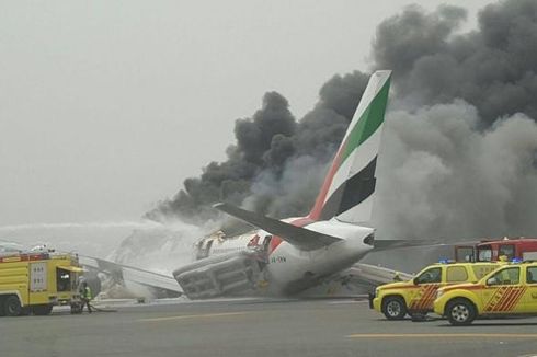 282 Penumpang dan 18 Kru Pesawat Emirates yang Terbakar di Dubai Selamat