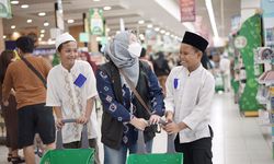 Jumlah Himpunan Dana Zakat dan Kemanusiaan Dompet Dhuafa Meningkat Efek Naiknya Kedemawanan Masyarakat 