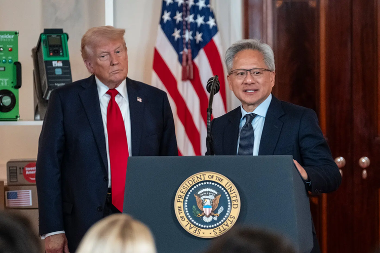 Jensen Huang Makin Dekat dengan Trump, Nvidia Incar Pasar Chip China