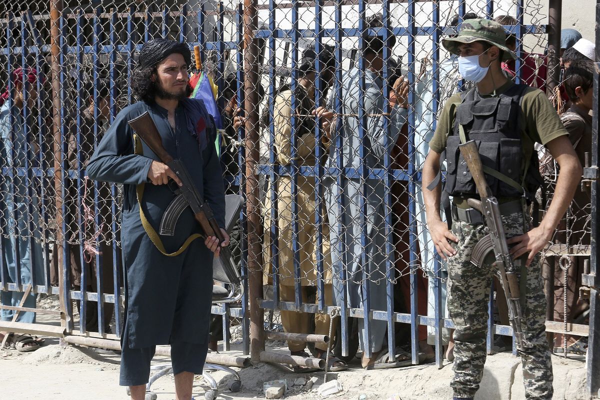 Taliban Eksekusi Tiga Terpidana Mati Secara Terbuka di Afghanistan