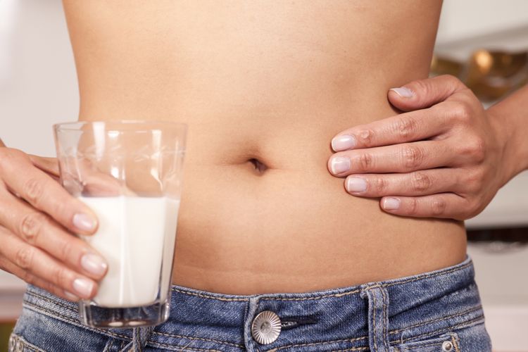 Ilustrasi susu, 3 jenis susu yang aman bagi penderita asam lambung. 