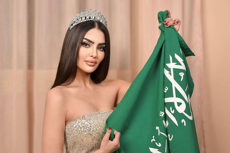 Model Rumy Alqahtani. Miss Universe bantah Arab Saudi ikut berpartisipasi di tahun 2024.