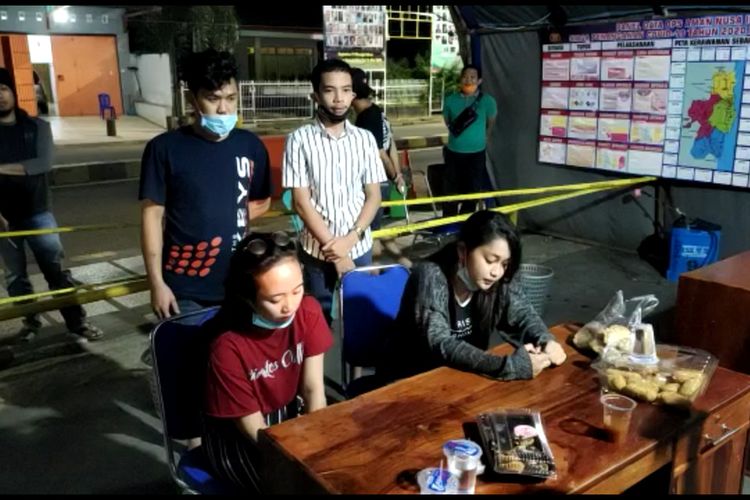 AR (20) gadia belia diamankan polisi bersama tiga rekannya lantaran aksi franknya terjangkit Covid-19 di Kabupaten Bone, Sulawesi Selatan. Sabtu, (9/5/2020).