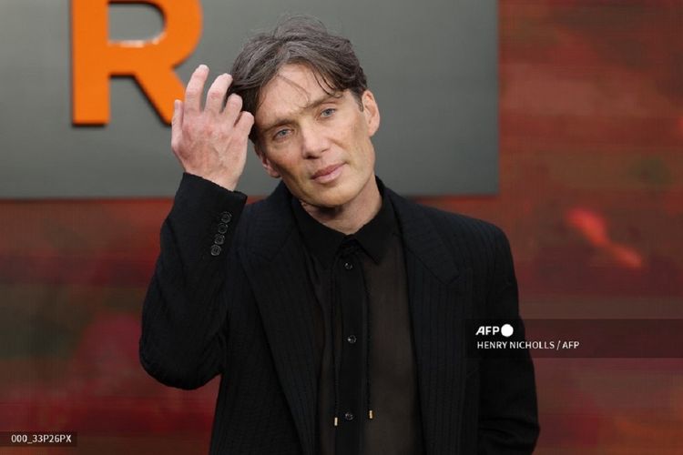 Aktor asal Irlandia Cillian Murphy tiba di pemutaran perdana film Oppenheimer di London, Inggris, pada 13 Juli 2023. 