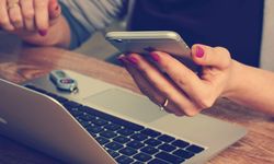 Pinjaman Online: Antara Akses Keuangan dan Jerat Utang