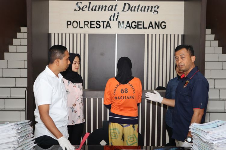 DOKUMENTASI/Warga Kota Magelang berinisial KI (46) ditangkap Unit Tipidkor Satreskrim Polresta Magelang karena diduga melakukan tindak pidana korupsi dugaan pengajuan kredit fiktif