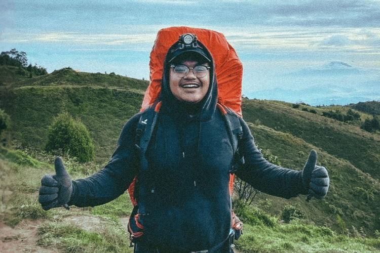 Mendiang mahasiswa IPB University, Anggit Bima Wicaksana yang meninggal dunia karena kecelakaan lalu lintas saat menjalankan tugas sebagai peserta Tim Ekspedisi Patriot Kementrans di Fakfak, Papua Barat.