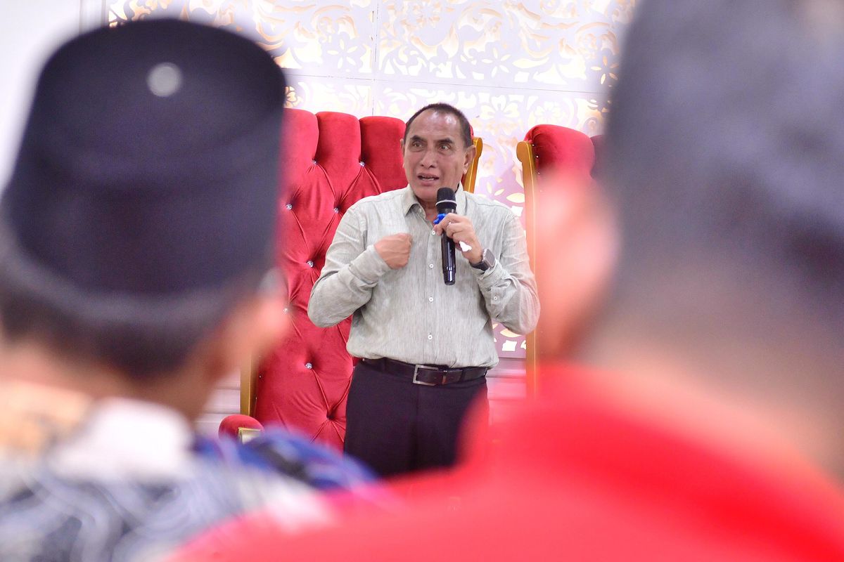 Calon gubernur nomor urut 2 Edy Rahmayadi saat berkampanye di Kabupaten Labuhan Batu Selatan (Labusel), Senin (30/9/2024)