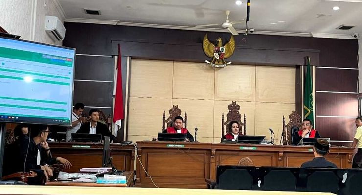 Sidang Perdana Kades Majasetra yang Kampanyekan Caleg, Berakhir Ricuh