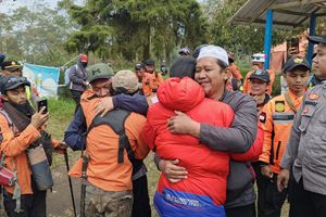 Pencarian Yazid di Bukit Mongkrang Dihentikan, Tangis Tim SAR Pecah saat Minta Maaf ke Sang Ayah