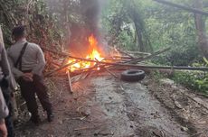 Penutupan Tambang Ilegal Diwarnai Penolakan, Warga Blokir Akses Masuk dengan Bakar Bambu