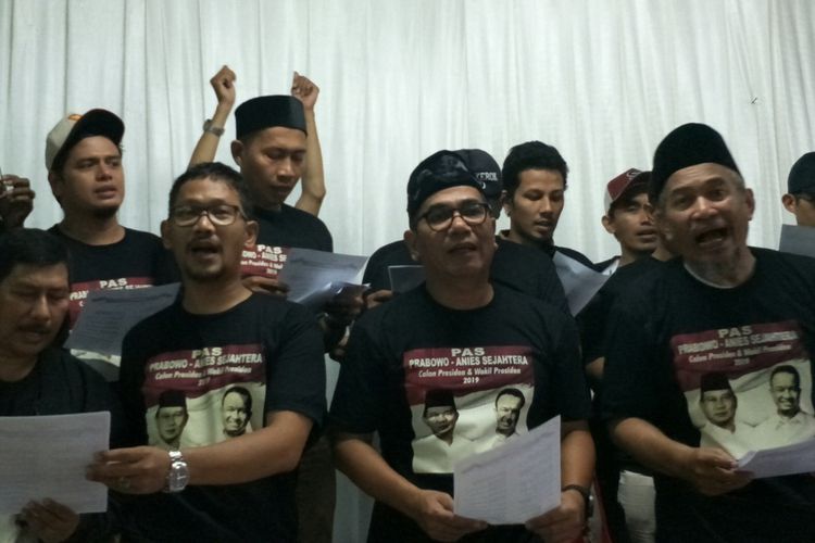 Deklarasi pasangan calon presiden dan wakil presiden Prabowo Subianto-Anies Baswedan oleh politisi Gerindra Biem Triani Benjamin dan relawan di Jakarta