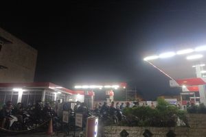 Antrean BBM di Medan Mengular Pasca-banjir, Pertamina Buka SPBU 24 Jam