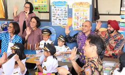 Pantau Pengelolaan Dana Kesejahteraan, Bupati Zaki, Presiden Bank Dunia dan Menkes Kunjungi Serdang Kulon