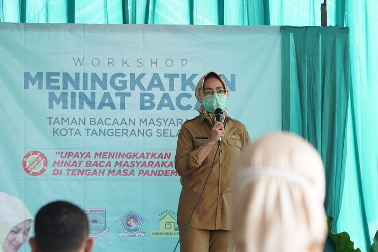 Wali Kota Tangsel Airin Rachmi Diany saat menggelar Workshop Meningkatkan Minat Baca TBM Kota Tangerang Selatan, Selasa (08/12/2020).