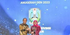 Jatim Juara Umum Anugerah DEN 2023, Khofifah: Bukti Komitmen Wujudkan NZE 2060